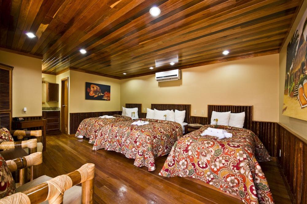 Ramons Village Resort 산페드로 외부 사진