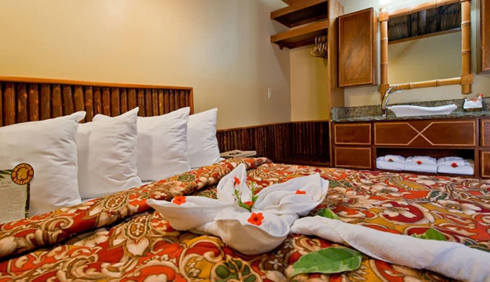 Ramons Village Resort 산페드로 외부 사진