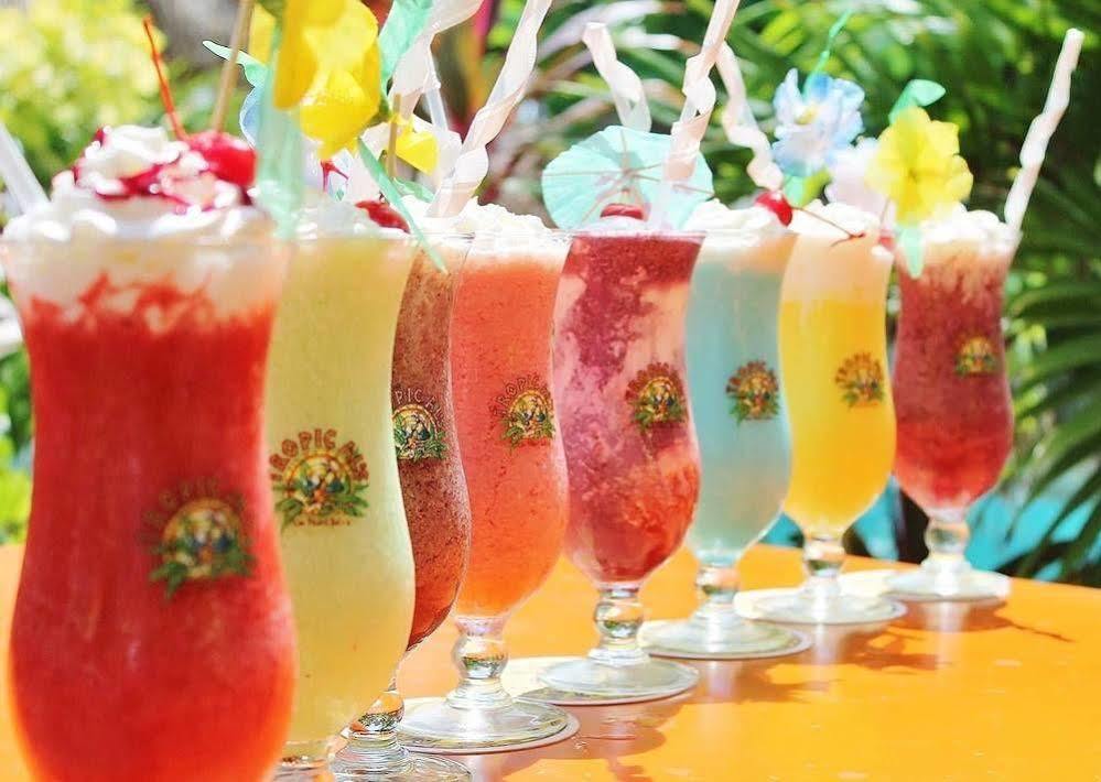 Ramons Village Resort 산페드로 외부 사진